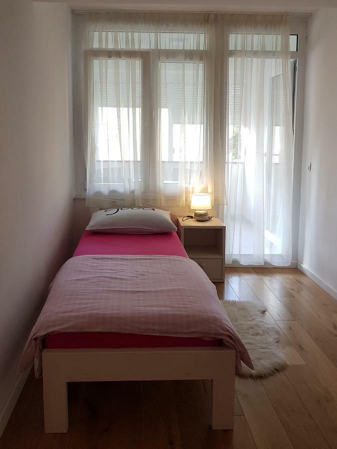 Apartment Domalu Old Town Zára Kültér fotó
